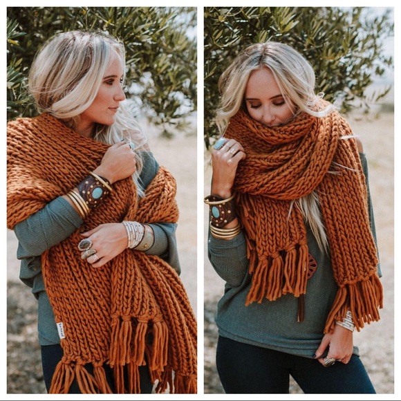 Desert Cozy Chunky Oversized Scarf - Picture 3 of 3
